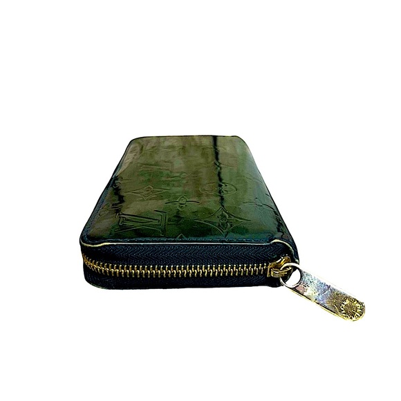 Authentic Louis Vuitton Vernis Zippy Wallet - Picture 6 of 15